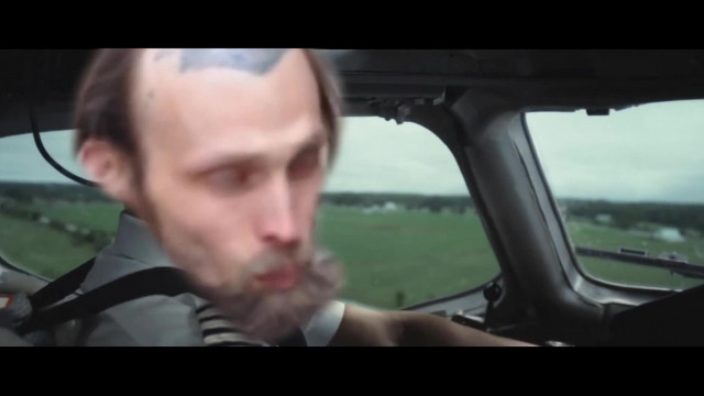 Bartos Repülőt Vezet (paródia)