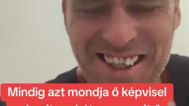 Impotens Sztív Trógermester élőben ujjazza az ex-prosti nőjét, majd szagolgatja a kezét