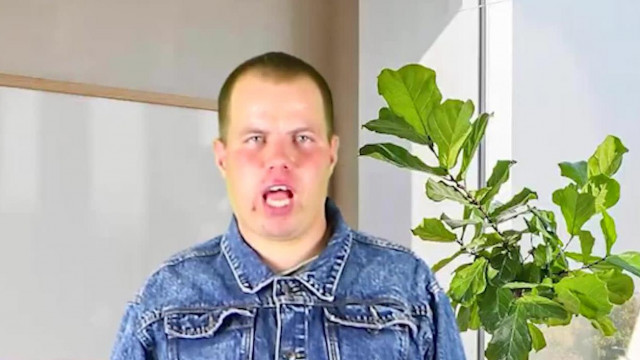 Koldustechnika Világ Alex szájába hülyeségeket mondanak Bartos Kretének spanjai a legújabb videóklipben