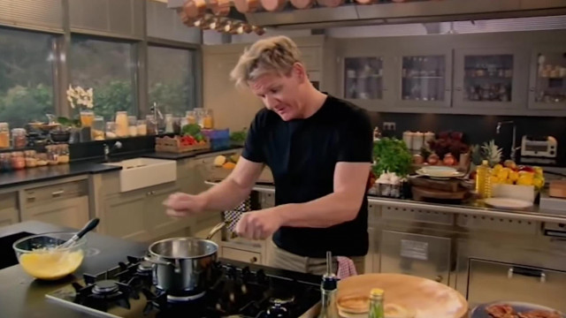 Elek Zoltán mint Gordon Ramsay magyarhangja (Videó Infó 1 paródia)