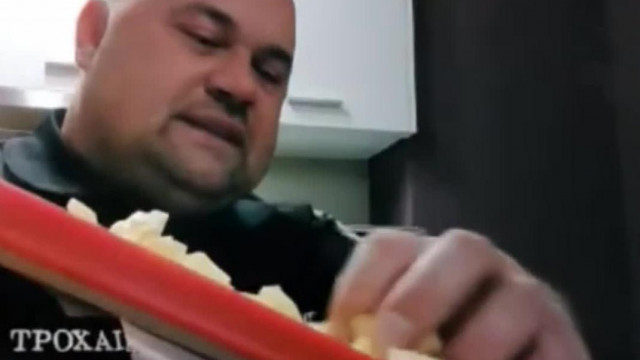 MC Kirobbanó Széklet - Hagyómány os krunplis tészta készít és