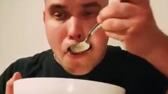 Sziasztok rövidke live! Holnap végre megint péntek! Szombaton utó Születésnapi ünnepség haverokkal! 2024.10.24.