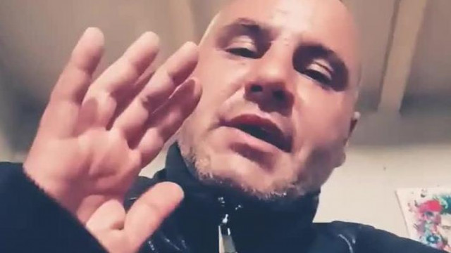 Munkakerülő Koldus Mobilnak nem jön donét, ezért inkább abbahagyja a videózást