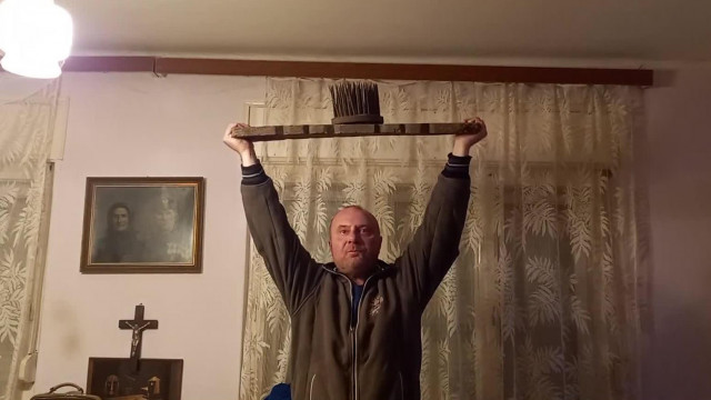 Egri Ecetes Béla kiakad amiért a politikusok nem támogatják a rendszeres ecetfogyasztást!