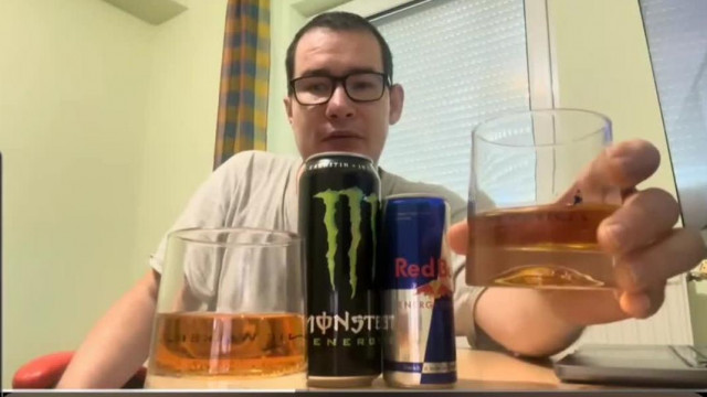 Fogatlan Szutyok Vakond VKÁ: Melyik jobb? Monster vs. Redbull Energiaital