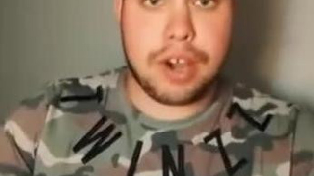 Az örökszűz incel Szartinka ezúttal kutyákhoz hasonlítja a csajokat