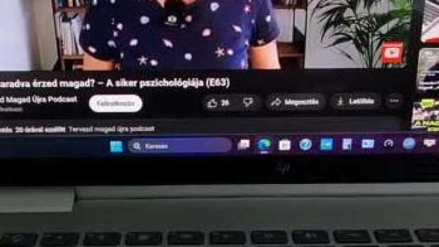 BrutálVégbél élő lájv - Kancsi egy pszichológus témájú videót nézve hisztizik az életről