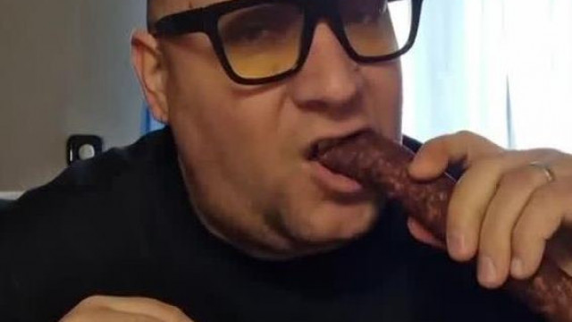 A Fogatlan Subikoca házikolbásszal ès az összerodázott pénzzel flexel