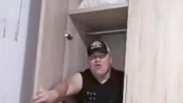 MC morgó és ugató kutya