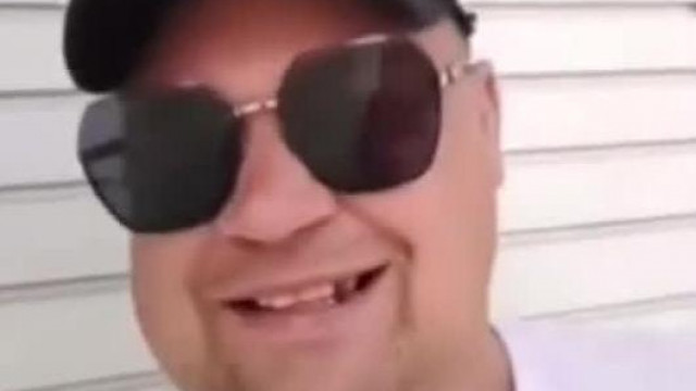 MC komolytalan hülyegyerek komoly Isti új zene