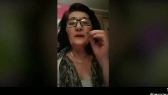 Pikácsu Violetta oltogatja a nézőket