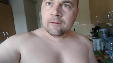 MC Isti   anyámat meg kellett kicsit olajozni