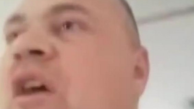 A Gagyi MC isit felkérdezik hogy vezetett-e már autòt majd elkezd hazudozni