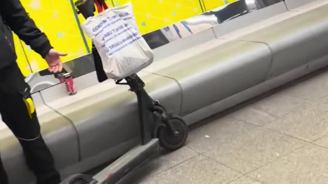 50 forint miatt ordibáló, elmebeteg DJ Zoltán spotting az M3 metrónvonalon