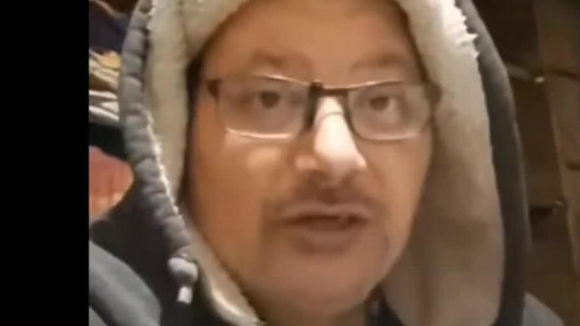 Megrontróger Tojás vödörbe végzi el a dolgát mert nem akar a hidegbe ki menni