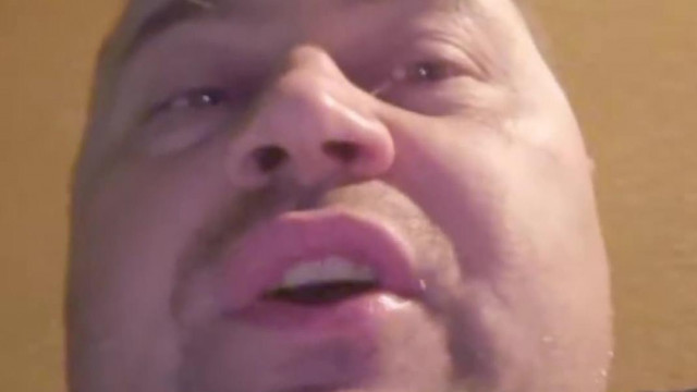 Mc Gömbhal Brutàlisan Gyűlölködő RAGE quit - live részlet