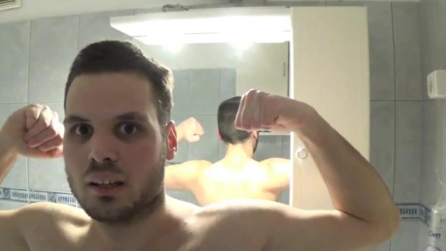 Kotonszökevény22 tükörben flexelős videója (17.05.13)