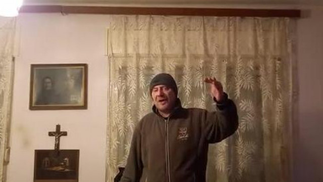 Mesedélután Egri ecetes ulahut Bélával - A lyukas arcú pista bácsi esete.