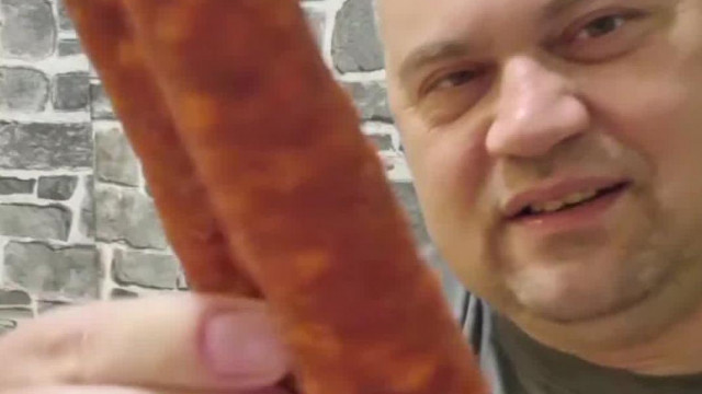 GyogyòsPistike Konyhàja: kèszülnek a magyaros kajàk Chorizobòl (!)