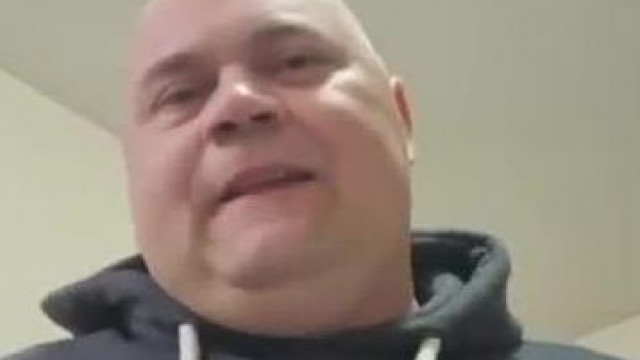 Elmebeteg Büdöskényi megint idegrohamot kap egy átlagos kérdéstől, hogy "Mi lesz ma?"