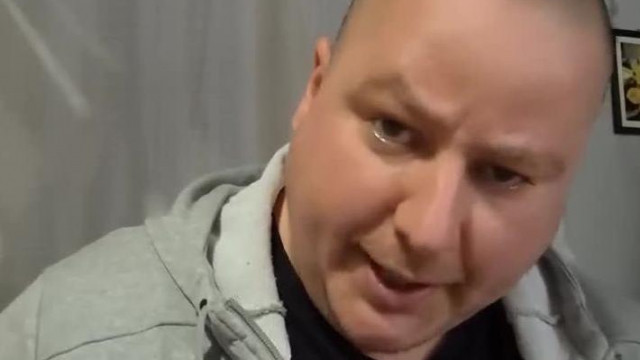 Az alkesz Norbincelnek a Valetin nappal is baja van, mert egy dagadt b*zi. +Pityuka effekt: őt nézi mindenki