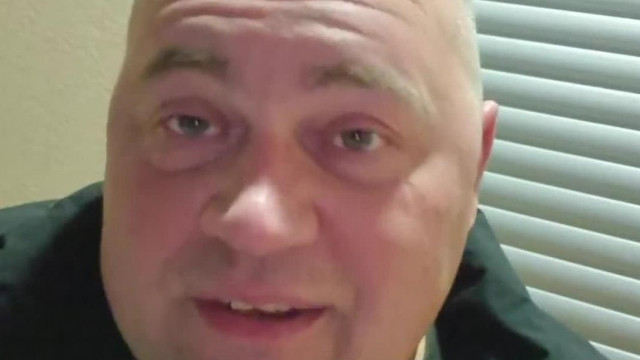 MC Kisegítős - "Pilszer Ugnuvárt" iszik és Sztroganoff sampion gombát főz tésztával