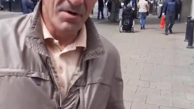 Retrò Börtöntöltelèk Taky az utcàn flexel Fàbry Sàndor dumájával