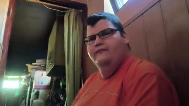 Molnár Krisztián legújabb, lábujj levágás utáni, depis vergődése otthon