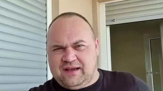 MC Kisgömböc - Meg van a selfie bot ! beszéljünk egykét dolog ról