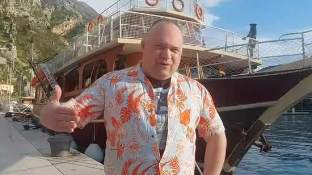 Mc Zsírgombóc egy kikötőben flexel: Lakatos Ali mikor jut el ilyen helyekre?