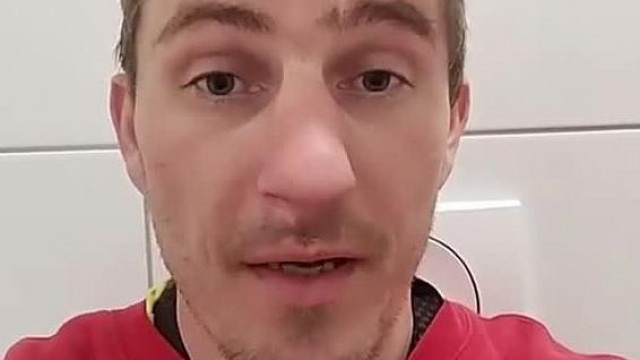 Dudaorrú tróger trutyi társat keres a wc-n ülve: szívesen összeköktözne hölgyekkel Nyerges Cityben