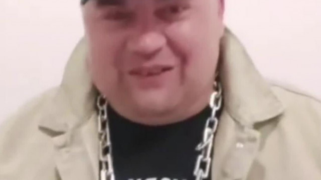 MC Lèggömbfejű Sertésszűz Új, f@szokról szóló Track-je: F@szlánc