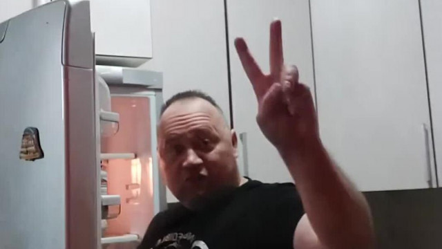 Esti debil live Pituykával - A.I. kérdezgetése az emberi viselkedésről