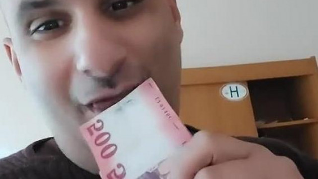 Baranyi Hitler bajusz Jo készpénzt szopkodva kéri a követéseket