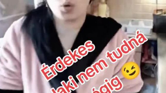 Farkakat pucéran masszírozó Rodás Penetra közli, hogy nem k*rva, hanem svéd, gyógy és sport masszőr!