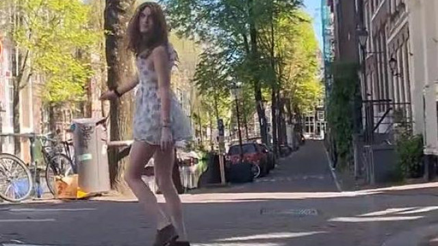 Tranyó Jeti Csinibaba Fannika tranyóskodós sétája külföldön