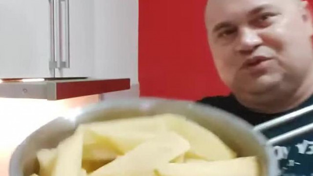 MC Menekülő Koldus magyaros paprikáskrumpli készít +retard rap