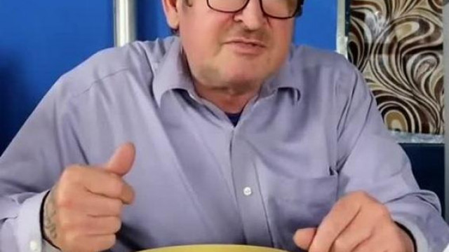 Vén hülye, beszédhibás, alkesz, Elek Zoli VS sztrapacska szó