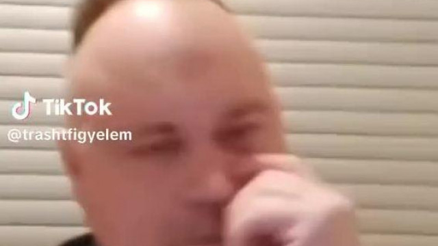 MC Fikaevő nem lakott jól 3 hambival