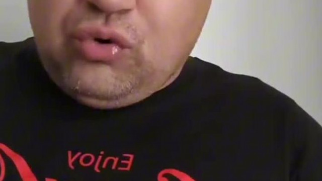 MC Nagyra nőtt hülyegyerek autipajzsa felpörgött - Fel akarja jelenteni a rendőrséget