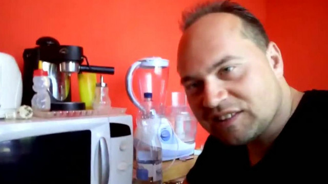 Retro MC isti Flex: Samsung Mikrò! Látjátok Magyarok? Nekünk minden van!