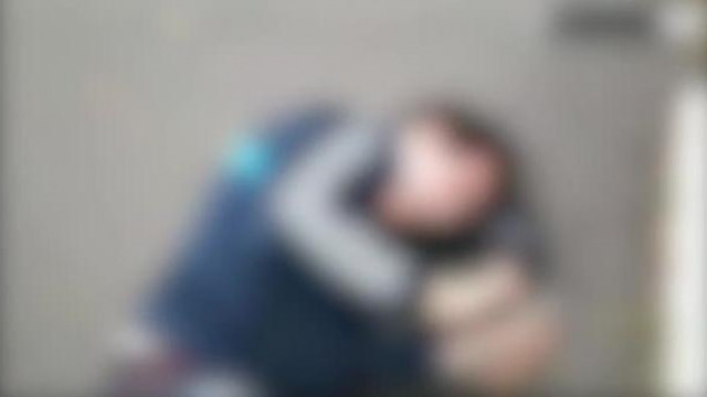 Golda Mama azt ecseteli, hogy a pedofil bűnöző fiacskáját teljes joggal verték szarrá