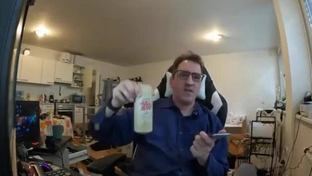 Pedo Sodi betelefonálós, trashvideókat értékelő live (folytatás) - retro