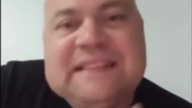 MC agykàrosult szűz több 100 ezer orgazmuson van túl - Neki egy cigi többet ér a nőknél