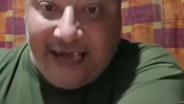 Pedo tojás, mostmár üvöltve közli a felszopókkal hogy elő kell fizetni ha élőt akarnak