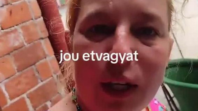 Munkakerülő Koldus Brigittahó kajaflexelése Mexikóban (még a letartóztatása előtt)