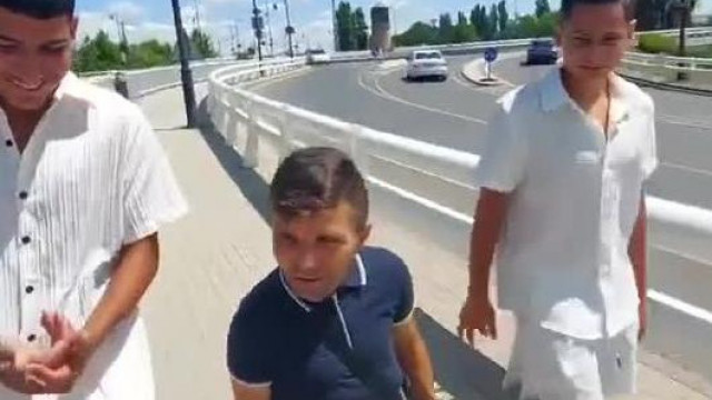 Nőgyűlölő Kiskobold Sanyika ráizgul egy fiatal lányra - ,,15 éves... az már nő!"