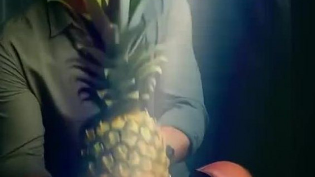 MC Dexter az ananászboncnok (AI paródia)