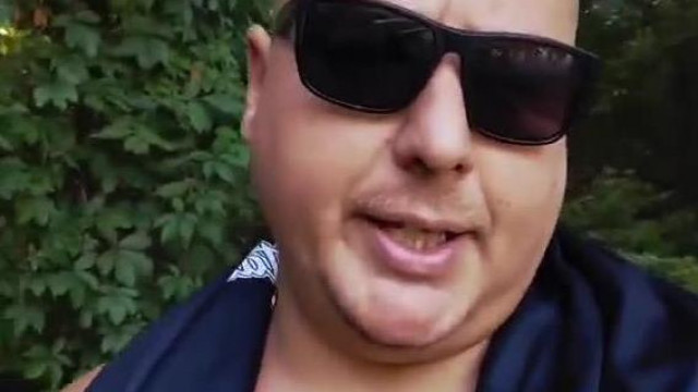 NorbIncel, és a földhözvágott okostelefon esete