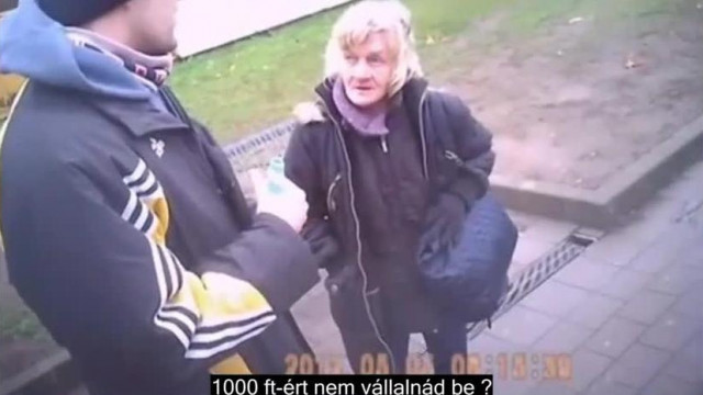 Kretén Regi csöves csókért Kunyerál (2012)